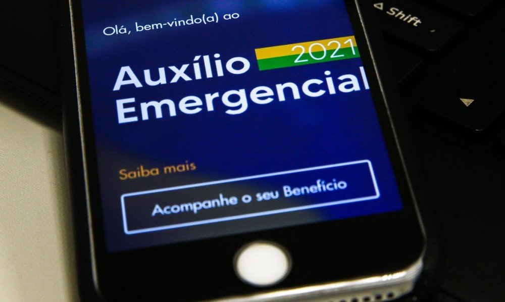 Auxilio Emergencial - Caixa paga hoje aos nascidos em outubro