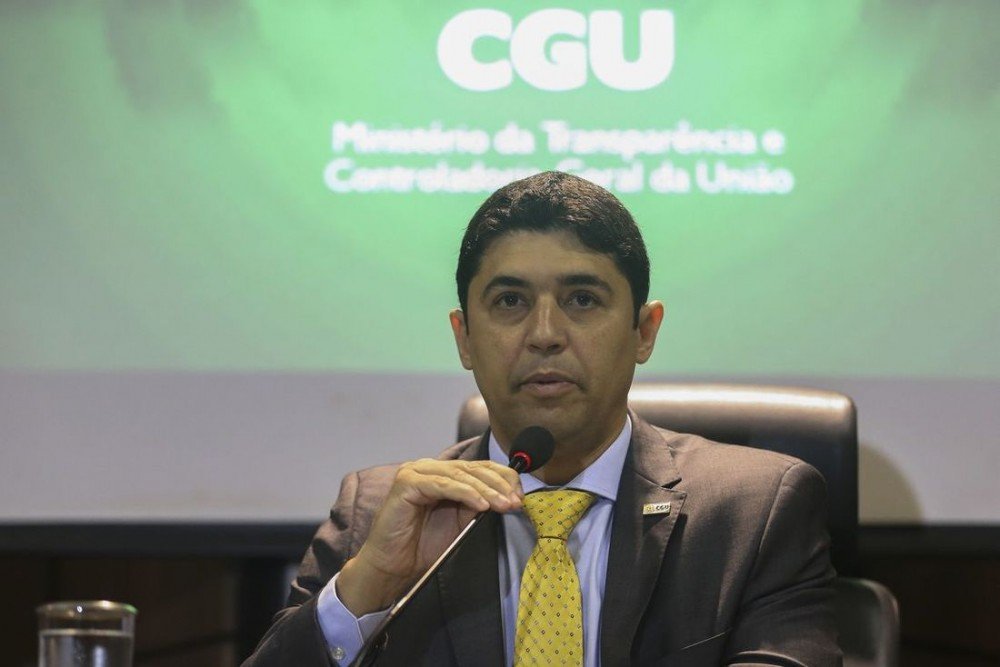 CGU confirma ida de vendedor de vacinas ao Ministério da Saúde