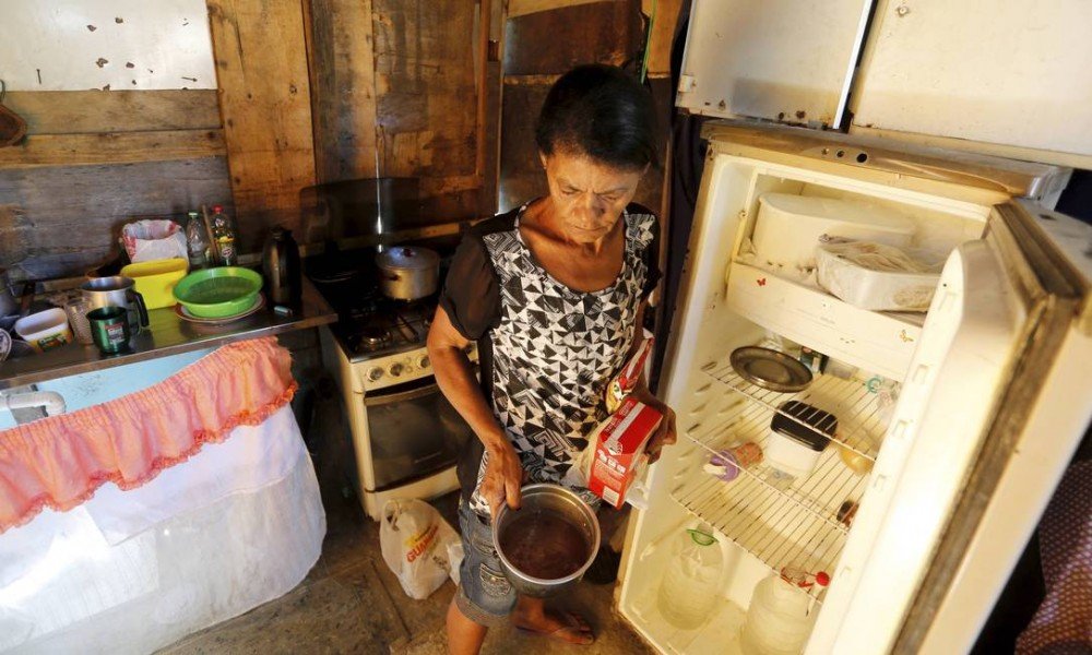Crise social: mais 4,3 milhões de pessoas passam a receber renda muito baixa