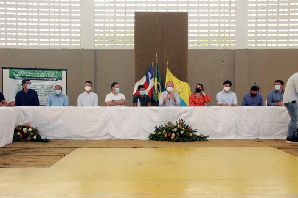 Leão reúne prefeitos e lideranças do Litoral Norte e Agreste para atualizar planejamento territorial