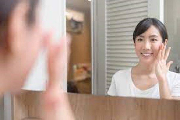 Amakha Paris orienta sobre cuidados com a pele e cabelos no inverno