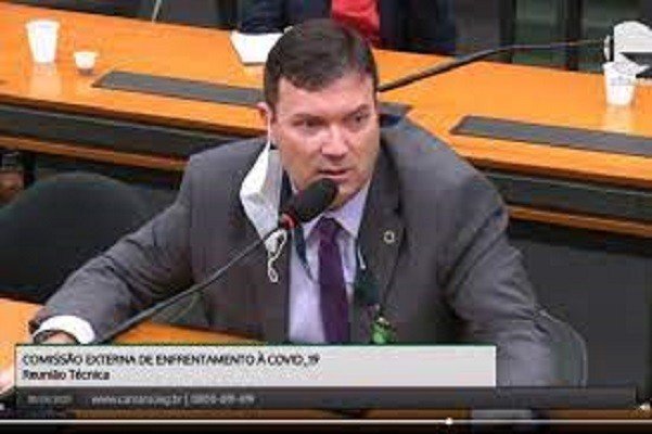 CPI da Covid - Militar envolvido em escândalo de propina pede ao STF para ficar calado