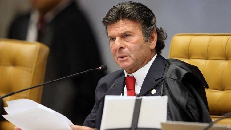 Fux diz que falou com Bolsonaro sobre respeito às instituições e que ele 'pediu perdão'