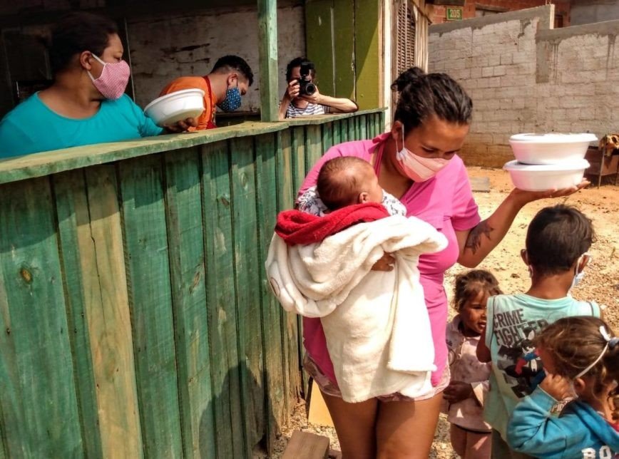 Brasil pós-pandemia e os desejos: ricos, querem lazer; pobres, querem comer