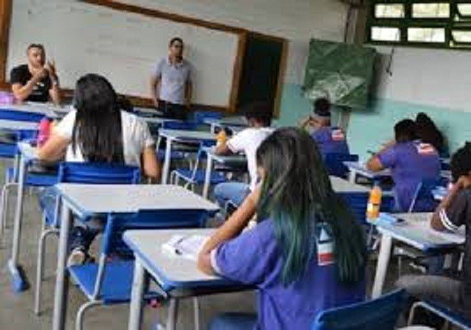Estudantes da rede estadual terão uma refeição a mais com o início do ensino híbrido