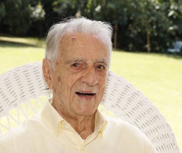 Morre Orlando Drummond aos 101 anos