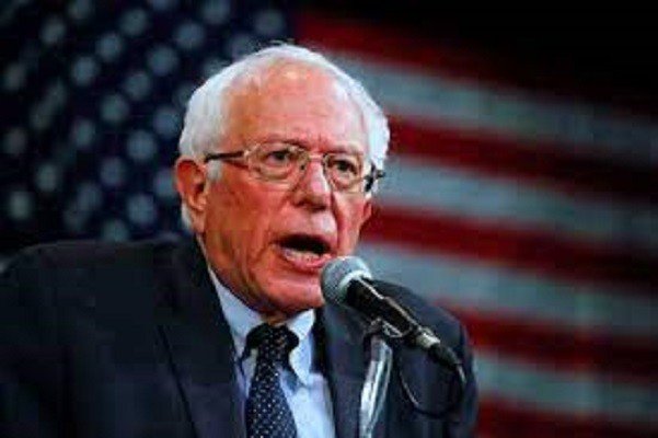Organização internacional liderada por Bernie Sanders vem ao Brasil checar ameaças antidemocráticas de Bolsonaro