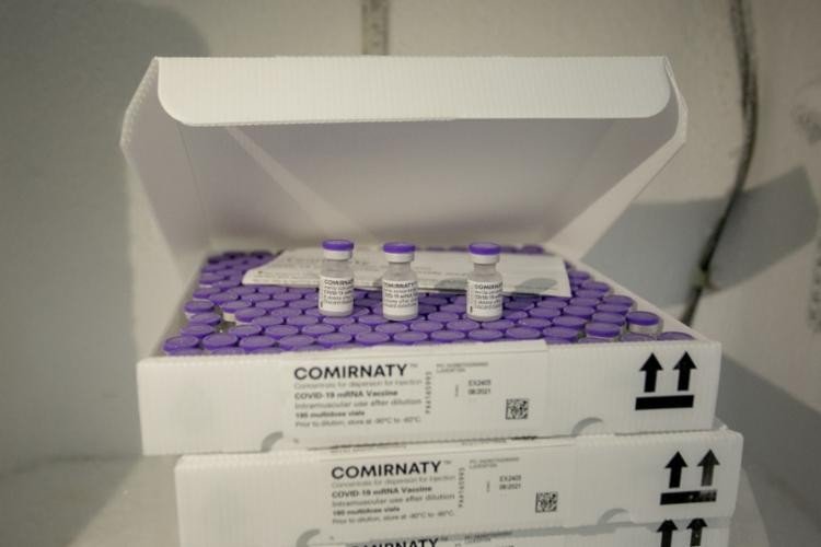 Bahia recebe mais de 400 mil doses de vacina contra a Covid-19 neste sábado