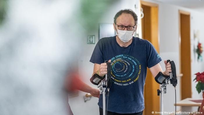 O esforço de pacientes com covid-19 longa para serem levados a sério