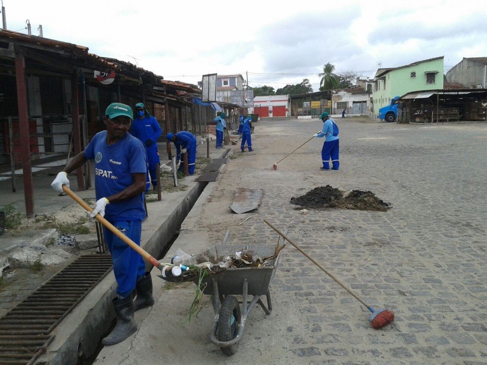 Faxinaço na Central de Abastecimento