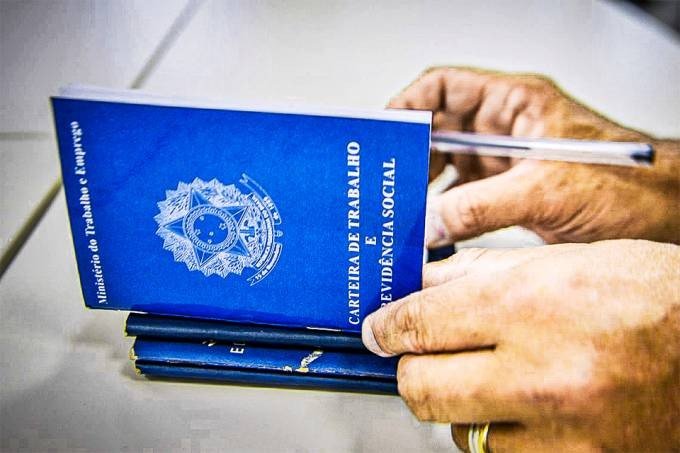 Na próxima semana termina programa de redução salários e jornada