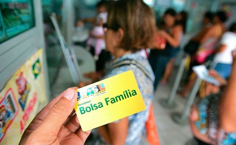 Benefícios do Bolsa Família sustentam 21% da população do país