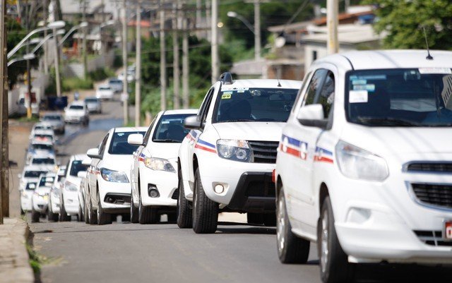 Taxistas de Salvador poderão cobrar bandeira 2 durante o carnaval