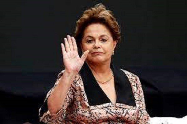 Dilma: nosso lugar não é com os EUA, mas é a independência, ao lado da China