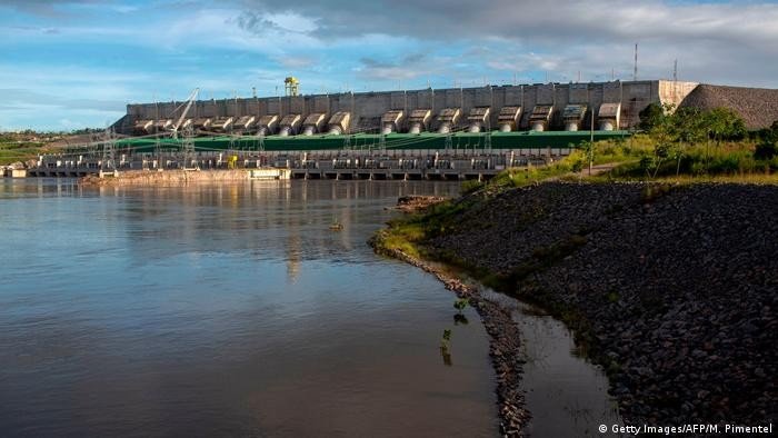 Ministro pede economia de energia com o agravamento da crise hídrica