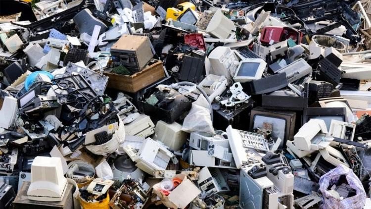 Apenas 3% do lixo eletrônico produzido no Brasil tem descarte adequado