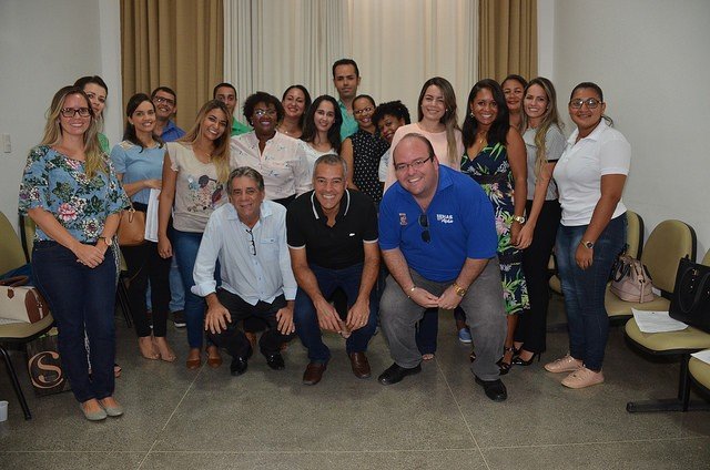 Prefeito dá posse a novos servidores