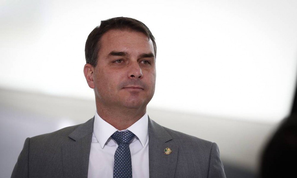 Flavio Bolsonaro - MP-RJ quer refazer parte das investigações sobre a rachadinha