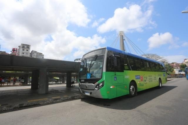 Ônibus elétricos começam a ser testados nas ruas de Salvador