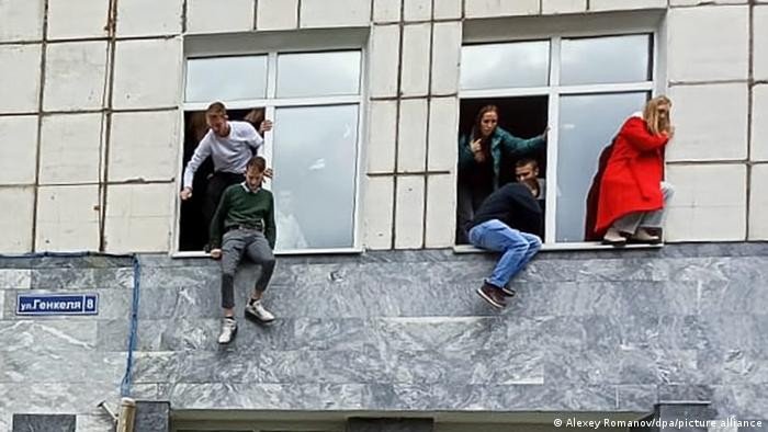 Atirador mata várias pessoas em universidade na Rússia
