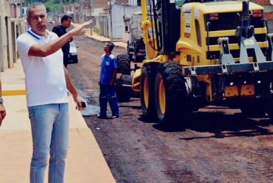 Durante carnaval, Prefeito visita obras em andamento no município