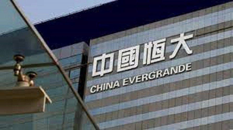 Gigante chinesa Evergrande anuncia pequeno acordo para dar breve alívio ao mercado