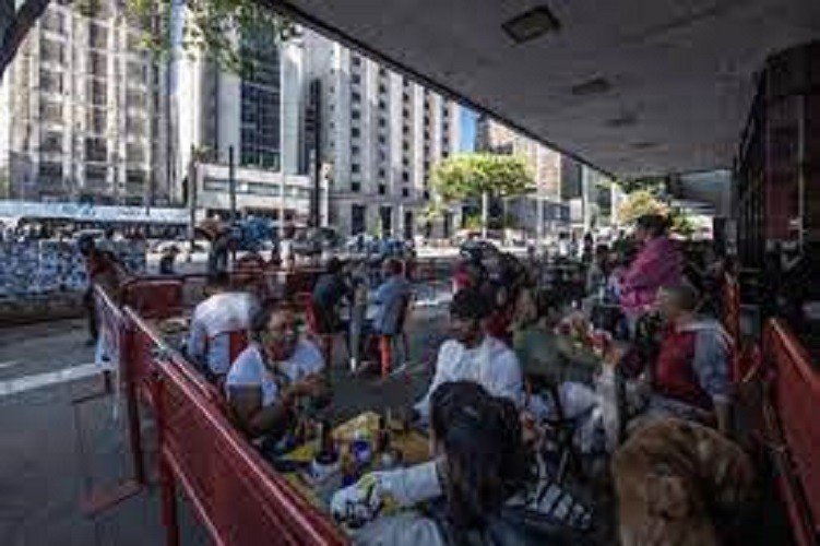 O que espera o Brasil: a reabertura econômica dos países mais vacinados