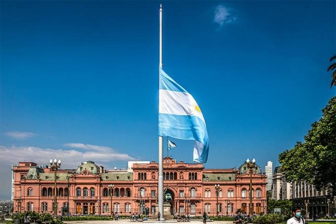 Procura por passagens para Buenos Aires dispara após anúncio de reabertura