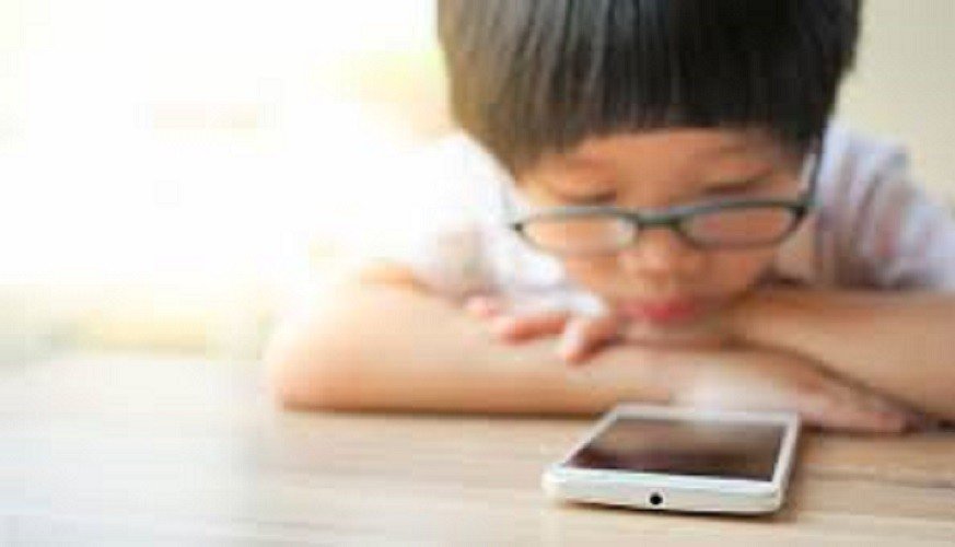 Como evitar que as redes sociais prejudiquem a saúde mental de crianças e adolescentes