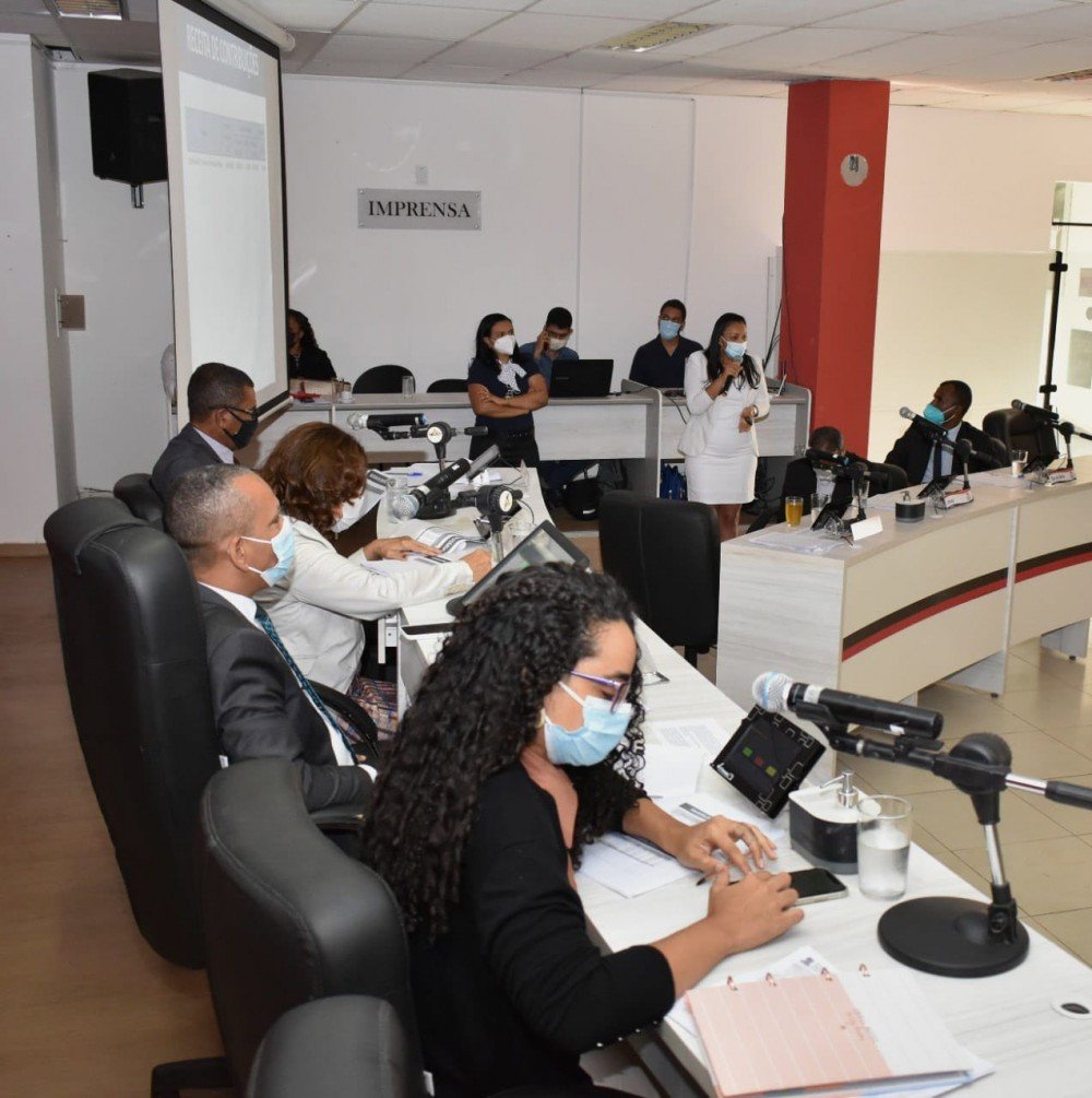 Câmara Municipal de Alagoinhas - audiência pública para apresentação do Relatório Fiscal do 2° quadrimestre