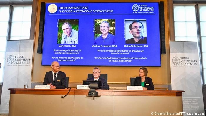 Nobel de Economia vai para pesquisas sobre mercado de trabalho e relações causais