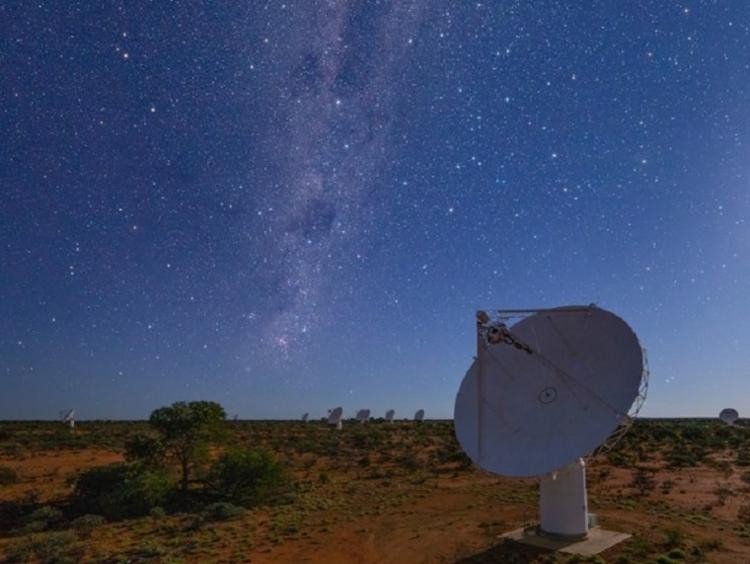Ondas de rádio vindas do centro da Via Láctea espantam cientistas