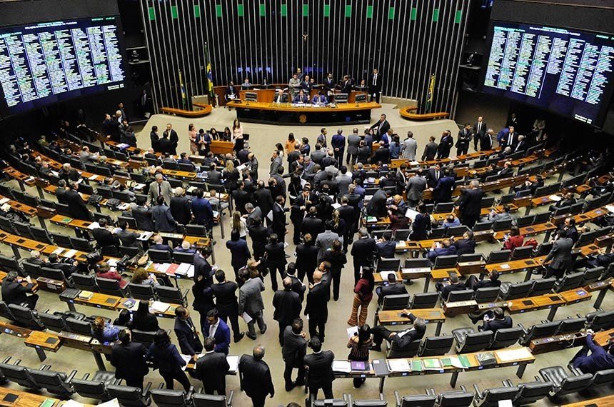Fim dos 'supersalários' dos servidores é defendido por 93% dos brasileiros, diz Datafolha