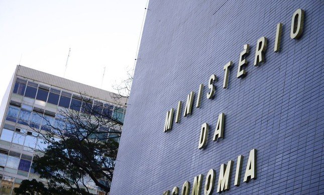 Valor do auxílio será de R$ 400 até o fim de 2022 e custará R$ 84 bi