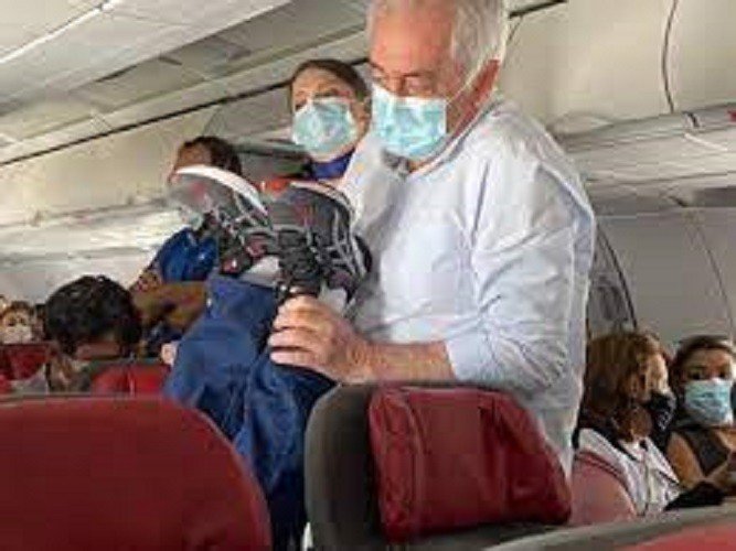 Avião, que trazia cinco parlamentares baianos, teve dificuldade para pousar em Salvador