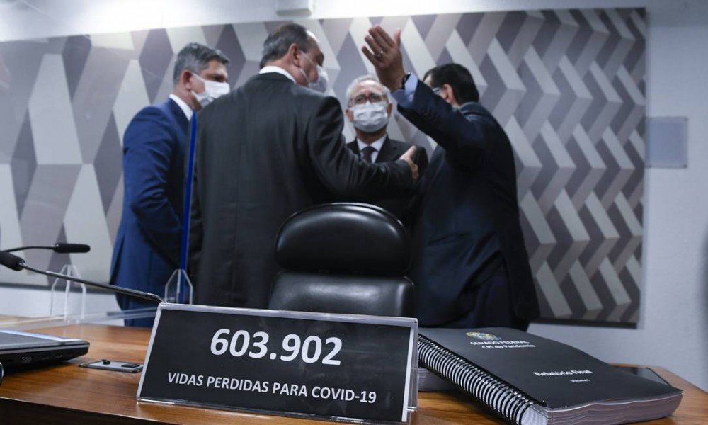 CPI da Covid chega ao último capítulo e deve aprovar relatório que responsabiliza Bolsonaro e ministros por diversos crimes