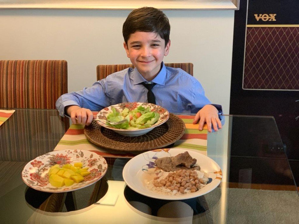 Menino de 8 anos é o brasileiro mais novo a ser aceito em clube internacional de pessoas com alto QI