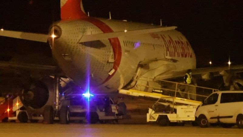 Passageiros são presos após tentarem entrar ilegalmente na Espanha em parada de emergência de avião