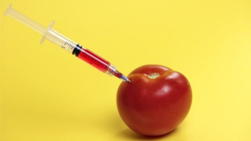 Os aditivos químicos presentes em 4 de cada 5 alimentos vendidos nos mercados do Brasil