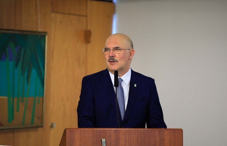 Câmara convoca presidente do Inep para explicar debandada