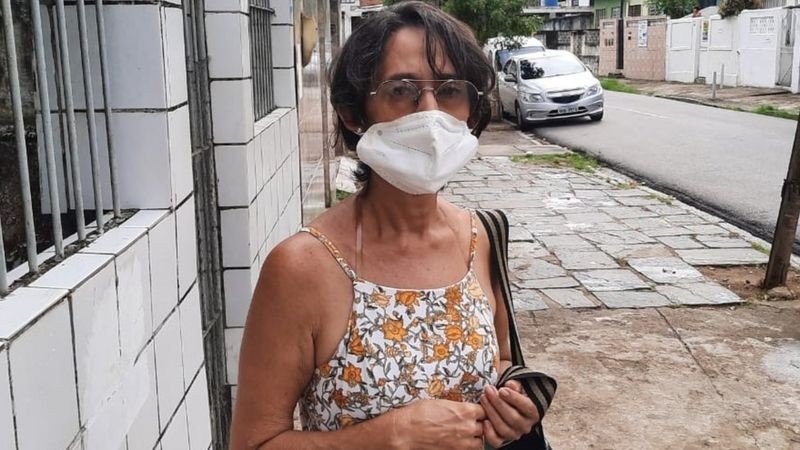 'Tenho medo de passar fome': a angústia de quem enfrenta horas na fila para tentar receber Auxilio Brasil