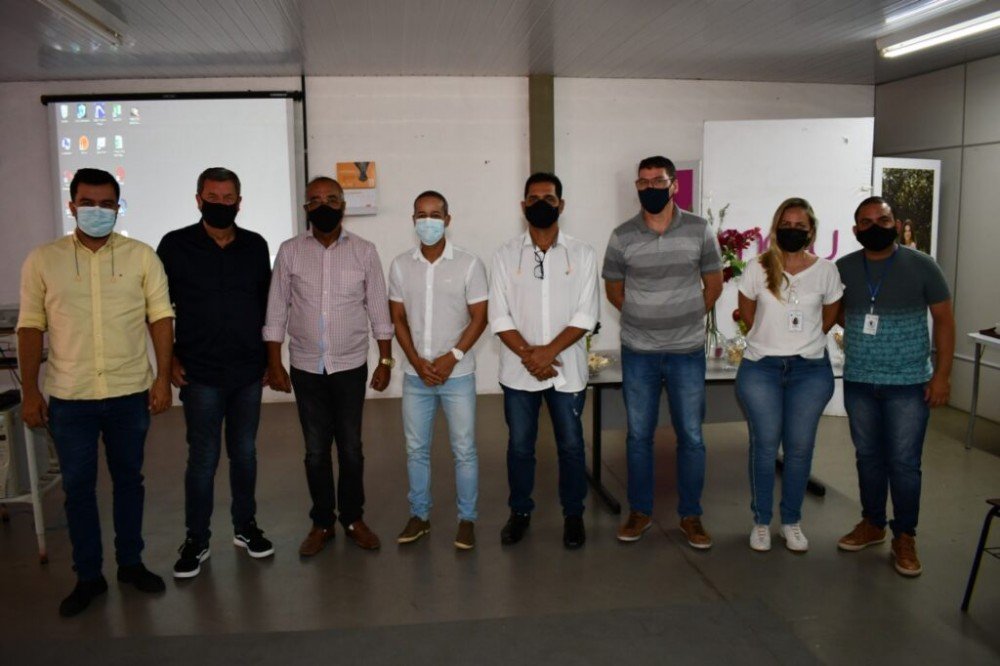 Arezzo e Co assumirá linhas de produção da Malu Calçados, dobrando o número de empregos diretos em Alagoinhas