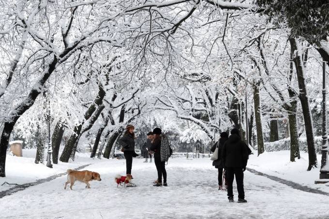 Onda de frio já fez 20 vítimas na Europa