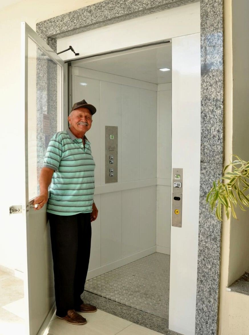 Implantação de elevador garante mais acessibilidade na Câmara Municipal de Alagoinhas