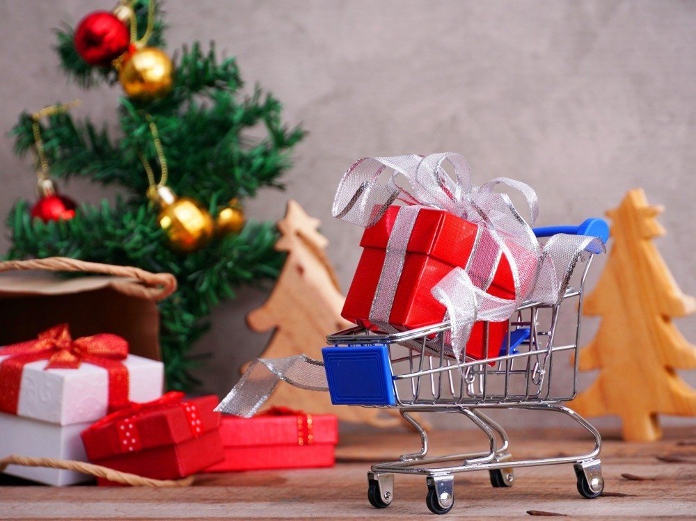 Com orçamento comprometido, 41% vão parcelar compras de Natal