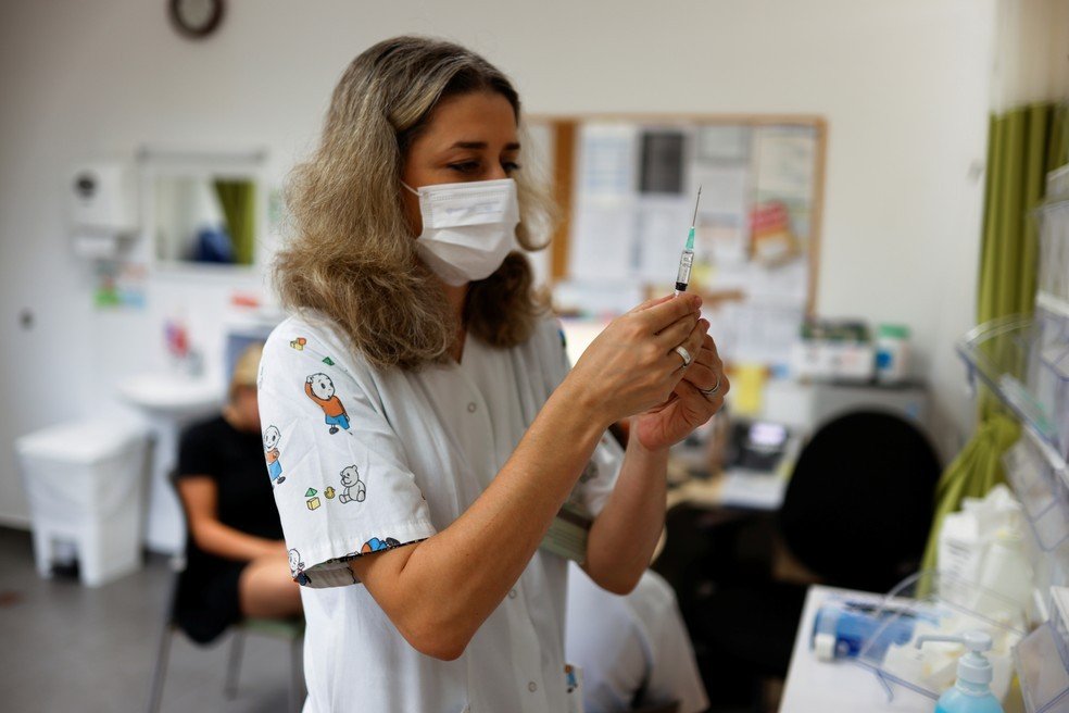Israel prepara aplicação da quarta dose de reforço