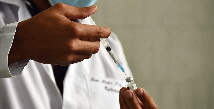 Vacinação Covid-19: Segunda e terceira dose serão aplicadas nesta segunda-feira (27)