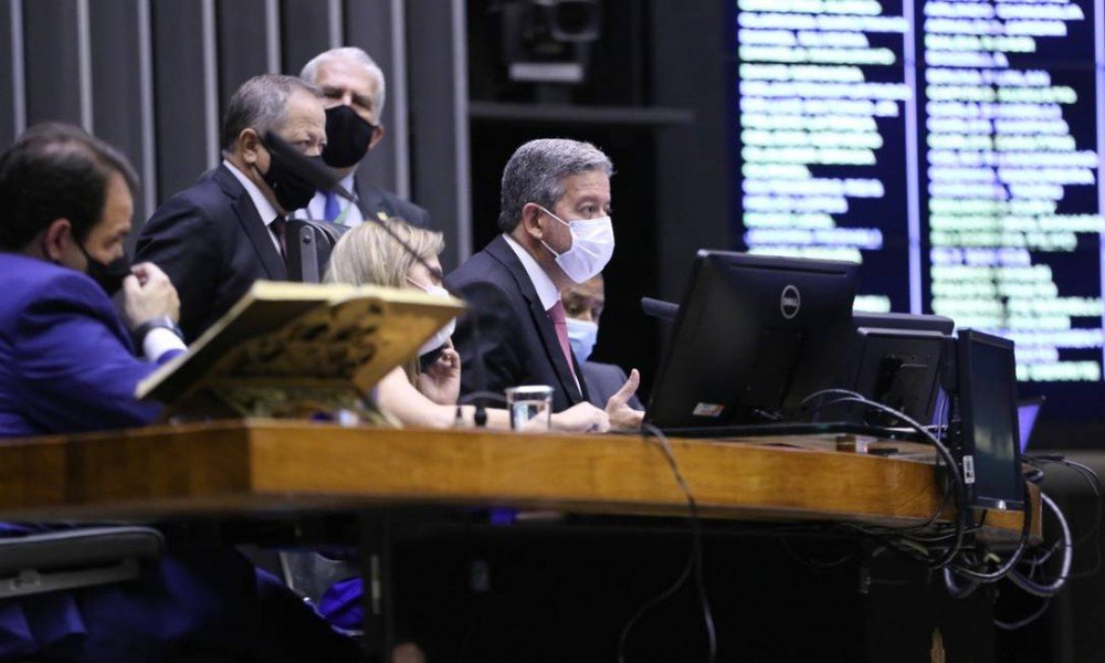 Congresso ignora pauta de costumes e aprova menos de metade dos projetos prioritários do governo
