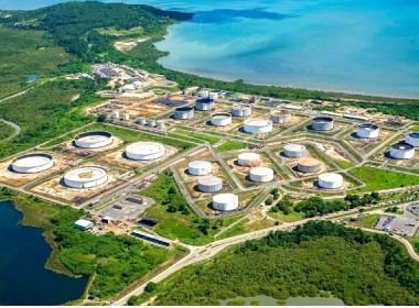 Bahia - Refinaria privatizada aumenta preço dos combustíveis independente da Petrobras