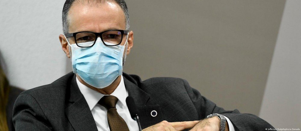 Em nota, chefe da Anvisa cobra retratação de Bolsonaro